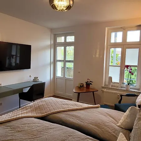 Apartment Air-conditioned In A Great Location With Balcony *